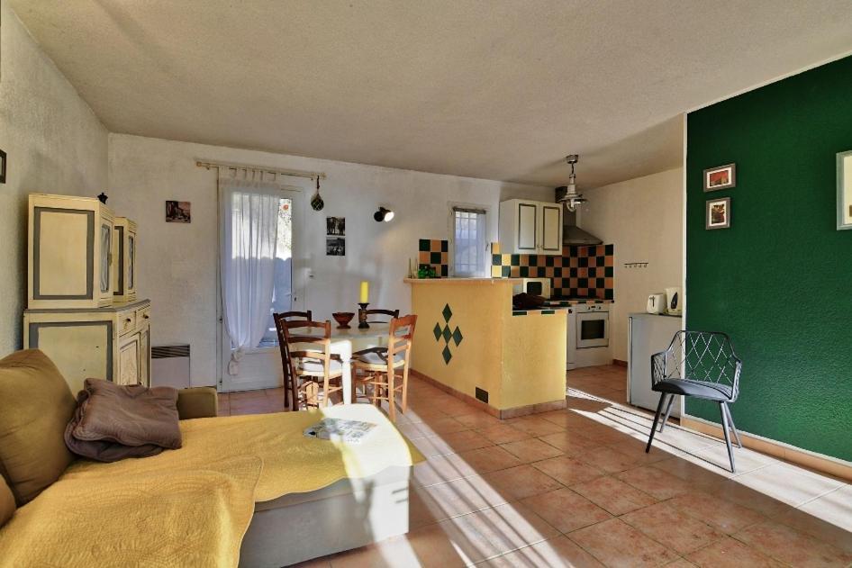 L'Oustaou Du Luberon Et Spa Villelaure Екстер'єр фото
