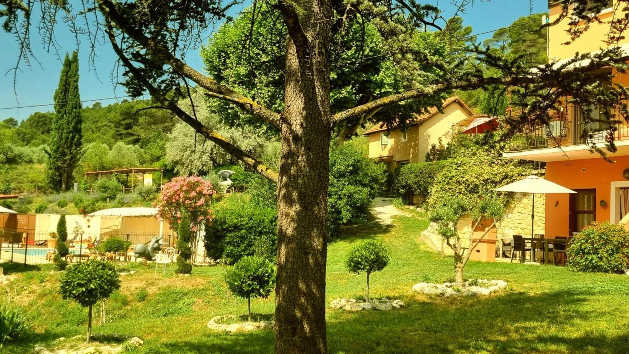 L'Oustaou Du Luberon Et Spa Villelaure Екстер'єр фото