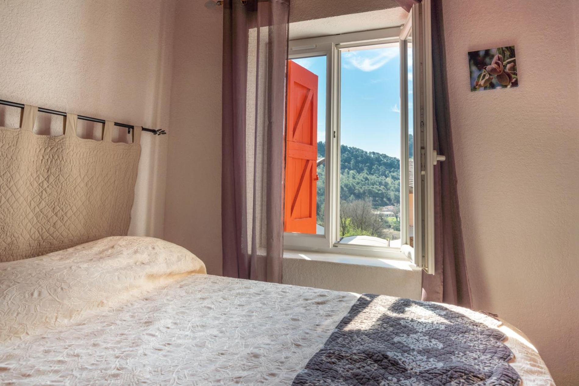 L'Oustaou Du Luberon Et Spa Villelaure Екстер'єр фото