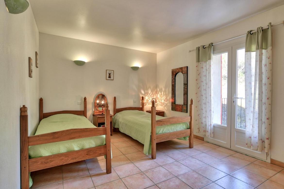 L'Oustaou Du Luberon Et Spa Villelaure Екстер'єр фото